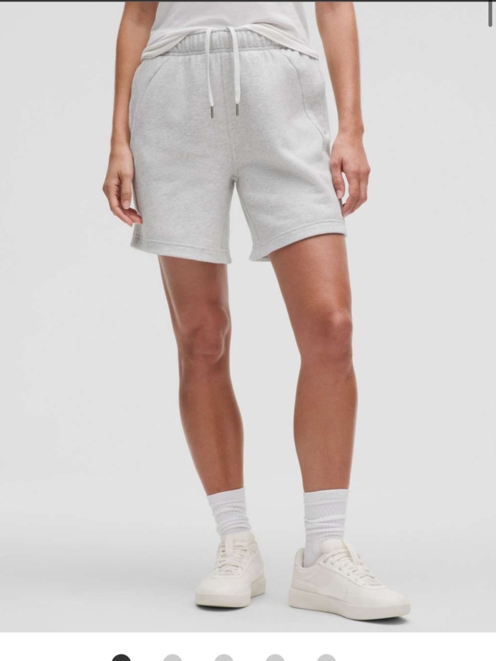 EUC Lululemon Scuba Mid-Rise Oversized Short 7" Small